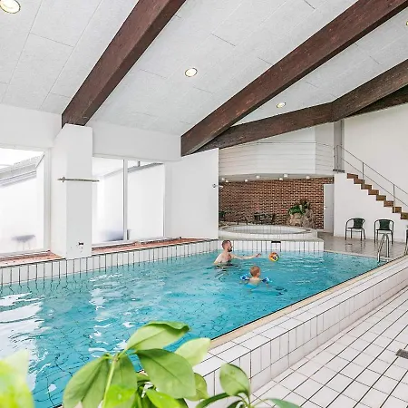 4 Person In Brovst-by Traum